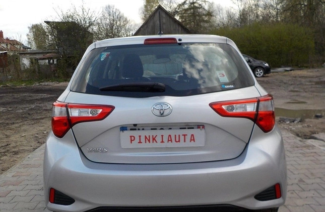 Toyota Yaris cena 20900 przebieg: 23514, rok produkcji 2019 z Stęszew małe 301